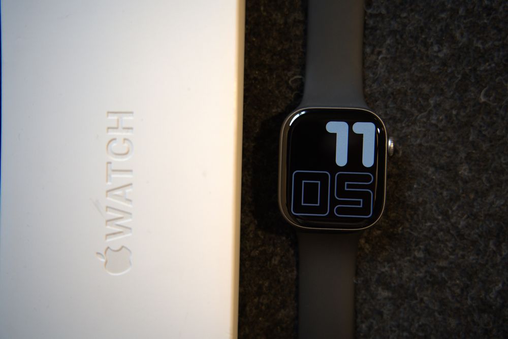Apple Watch 11, 46mm, Space Gray, Cellular