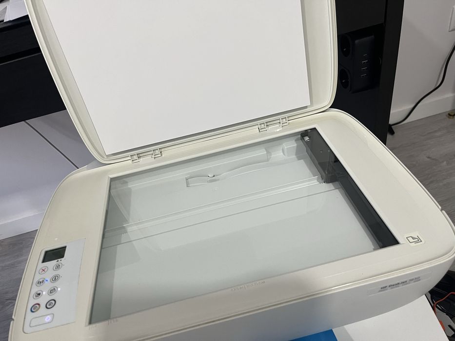 Impressora HP deskJet3630 com tinteiros extra