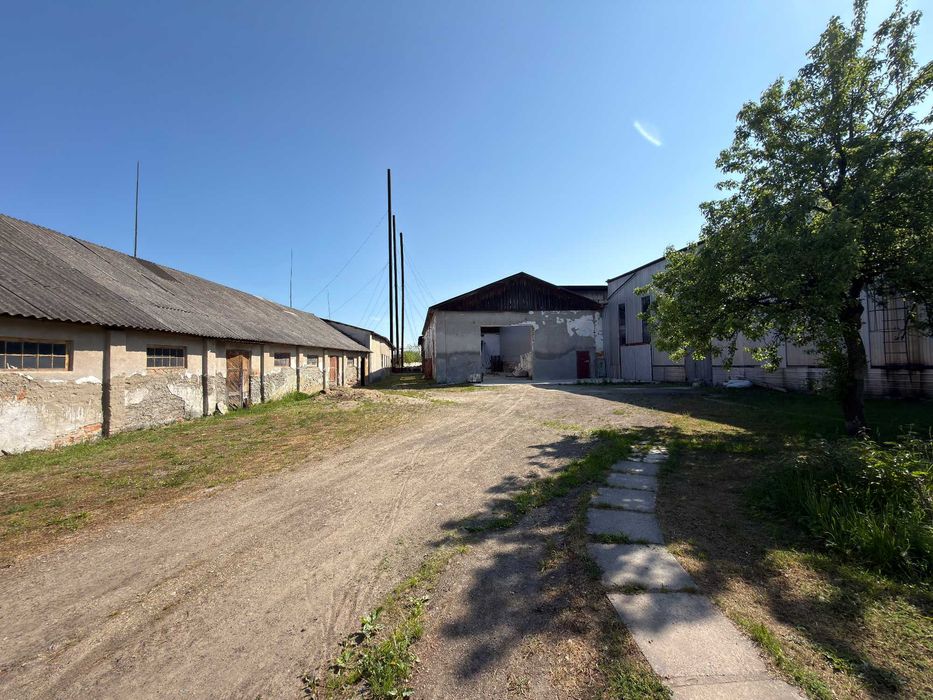 Продам діючий завод, що складається з (групи виробничих будівель та споруд), загальною площею 6 922,5 кв.м. в Стрийському районі