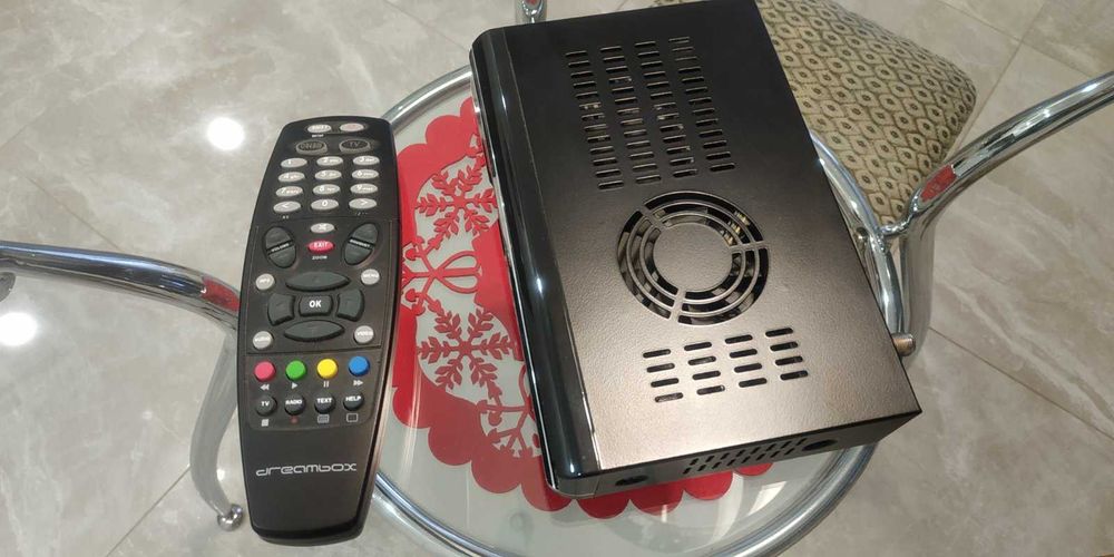 Спутниковый рессивер  Dreambox DM500HD