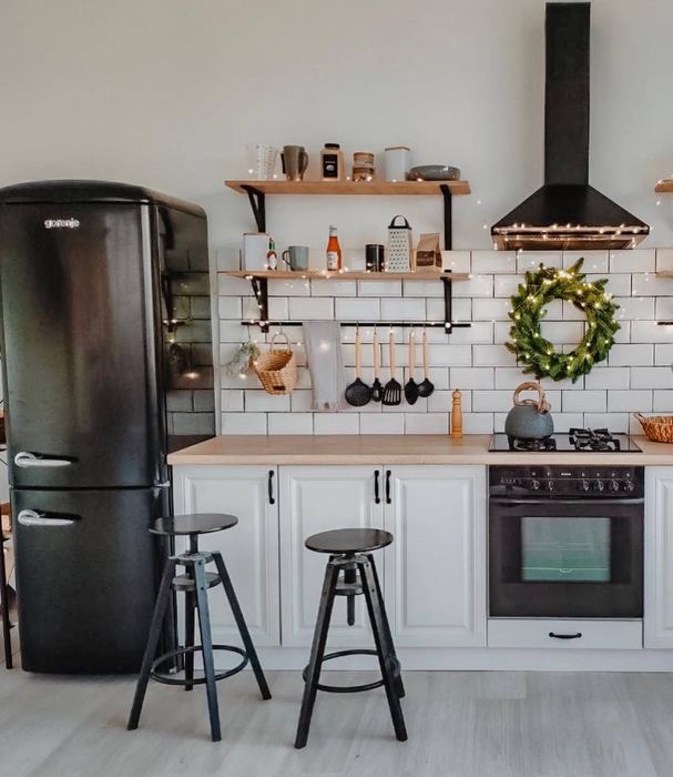 Кухня Leroy Merlin, кухонні модулі, білі кухонні фасади, кухня сканді