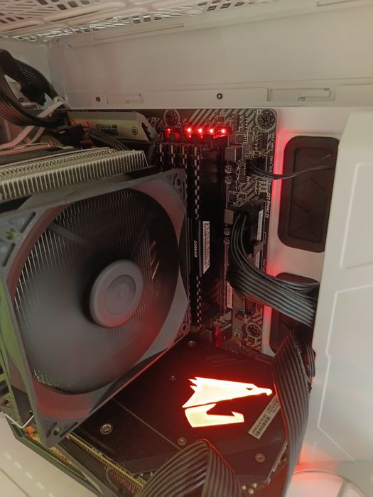 Komputer Gamingowy i9-9900k/ 32GB Ram  3000Mhz/ RTX 2080 TI/ 1 TB SSD M2/