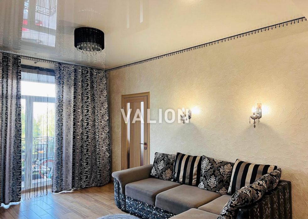 Продам двокімнатну квартиру, пр-т Миру, б. 21, м. Чернігів. Центр.