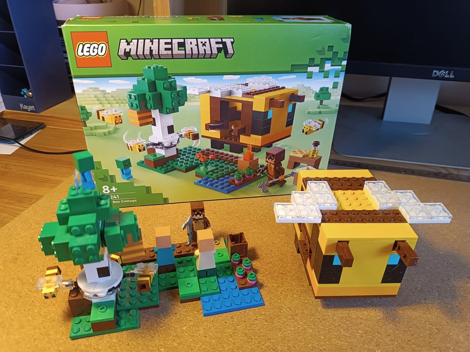 Lego Minecraft 21241 pszczeli ul