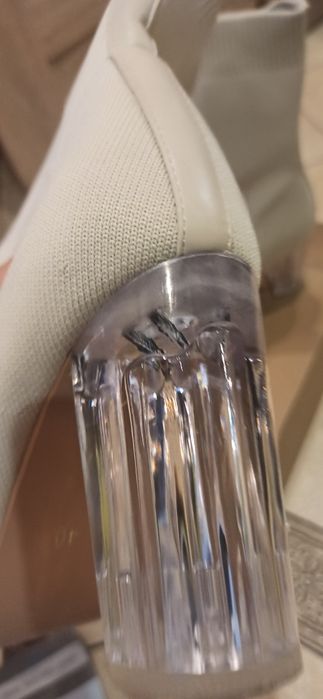 Botki białe materiałowe