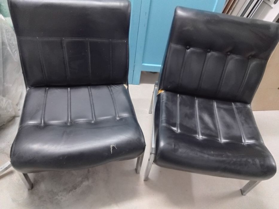 2  Poltronas  em