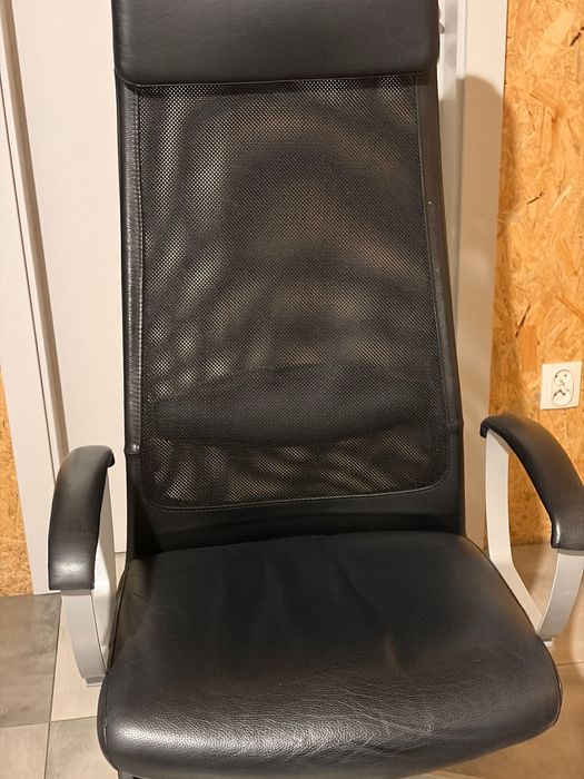 Fotel biurowy czarny w idealnym stanie