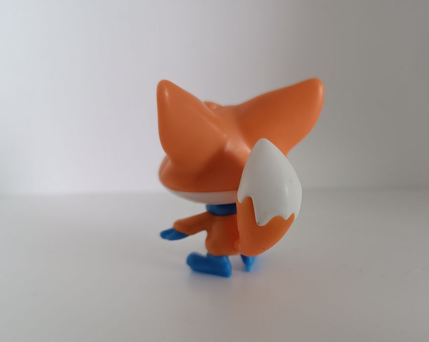 Figurka kolekcjonerska  Surprise Maxi Lis lisek łyżwiarz