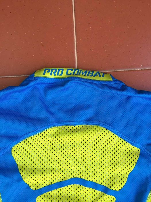 T-Shirt ginástica --- NIKE PRO COMBAT Dri-Fit -- Tam. M