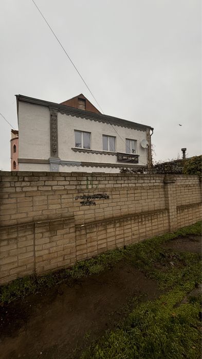 Продам 2-во поверховий будинок на Донского