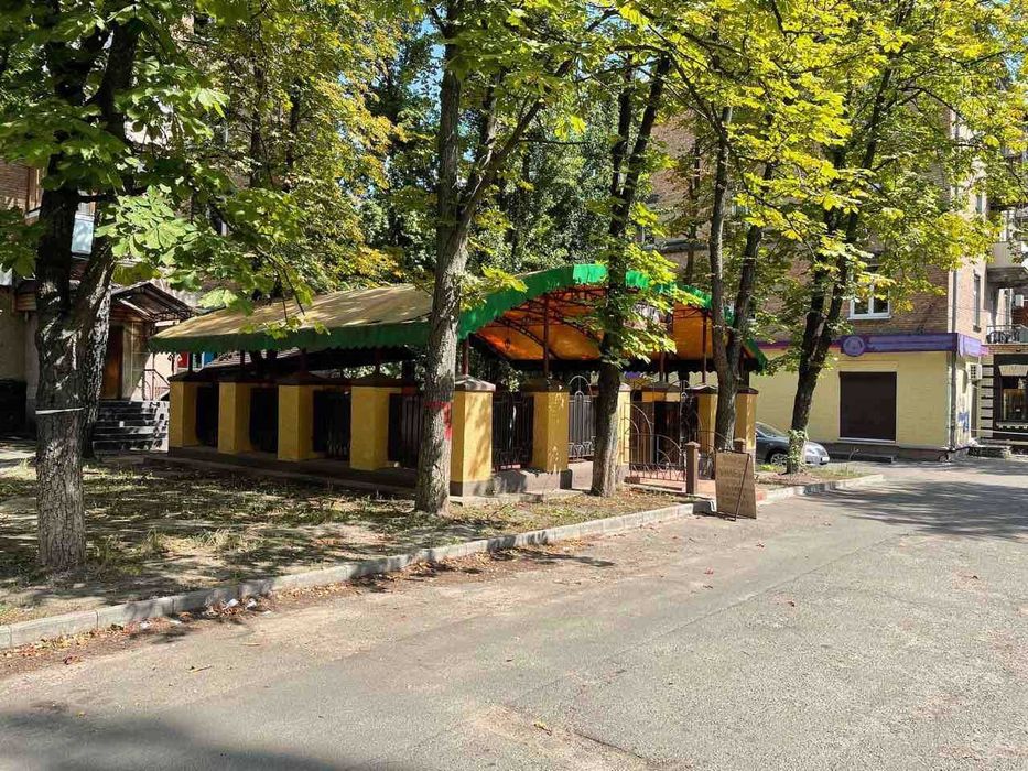 Продаж кафе + тераса на бульварі Вацлава Гавела, 49