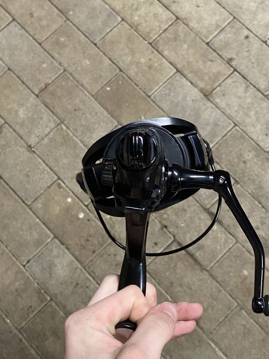 Kolowrotek z wolnym biegiem black force 9000
