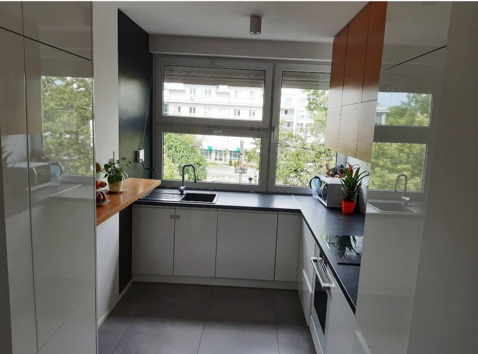 Pruszków centrum - 2 balkony