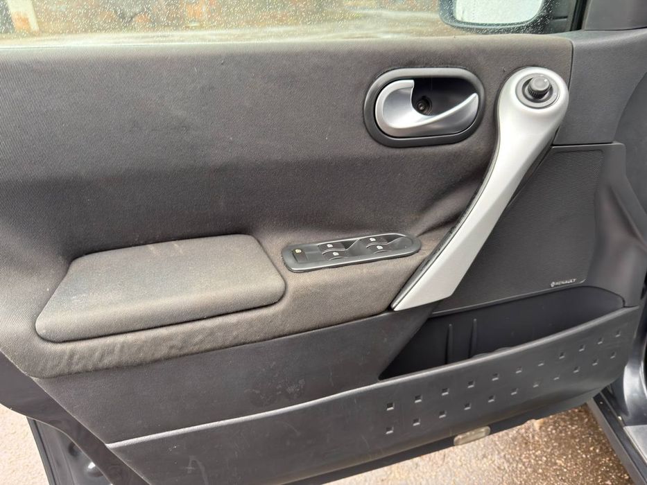 Продам Рено Меган на автомате