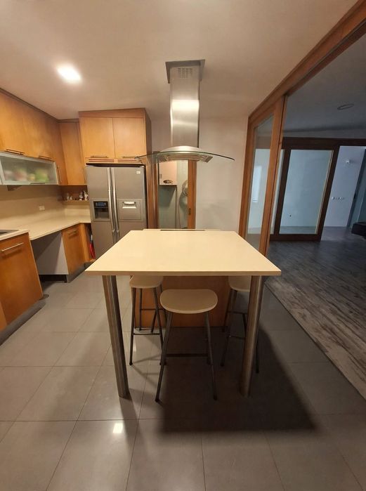 Ilha de Cozinha Silestone Bege + Placa TEKA