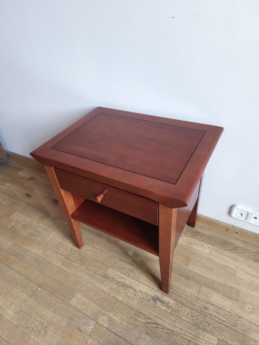 Прикроватна тумбочка, прикроватная тумбочка дерево