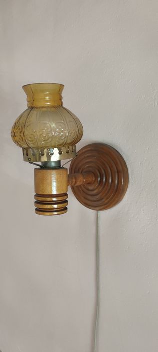 Lampa ścienna kinkiet klosz szklana drewniana lata 80