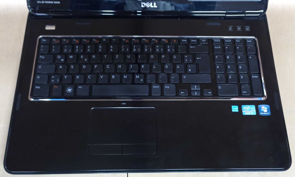 Dell Inspiron N7110 по частям (разборка)