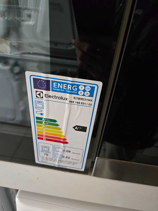 OUTLET Janki, ul. Wspólna 6 Piekarnik Electrolux EOB9S31WX