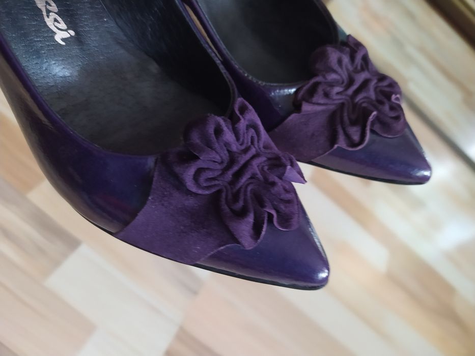 Czółenka szpilki buty Laura Messi śliwkowe rozmiar 37