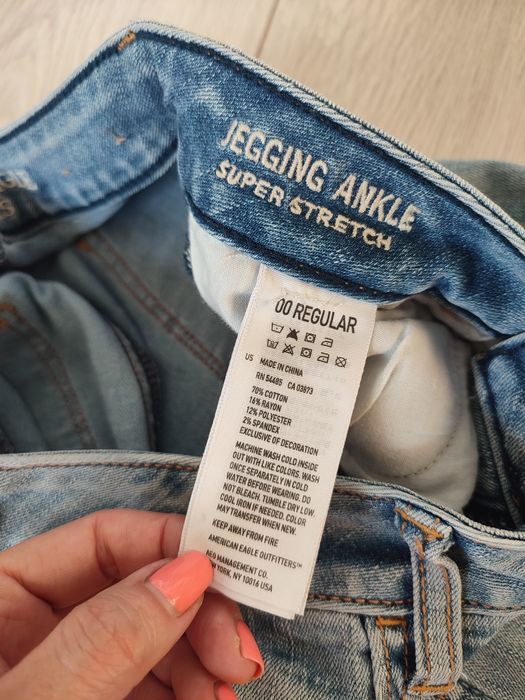 Dopasowane jeansy rurki damskie skinny denim super stretch American XS