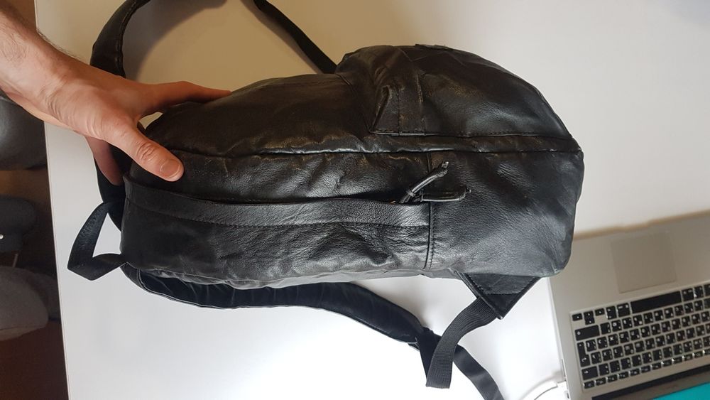 Рюкзак из натуральной кожи с отсеком для ноутбука