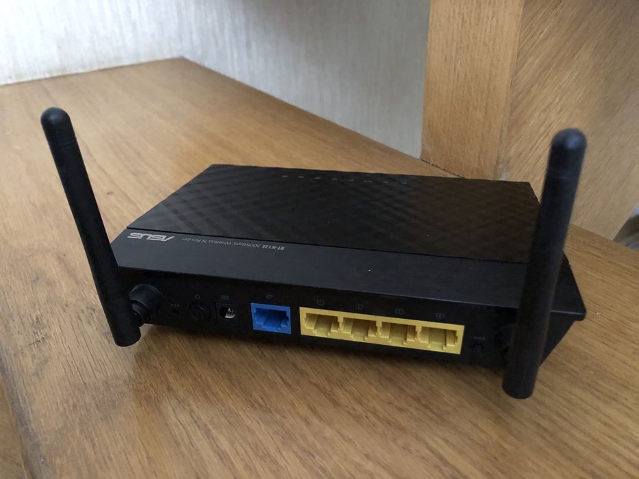 Продам роутер ASUS RT N-12 E