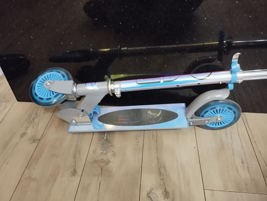 Hulajnoga HOLO  nowa kask jednorożec karton super