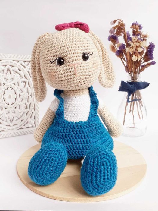 Alice, a coelhinha