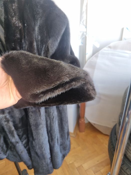 Продам шубу норковую