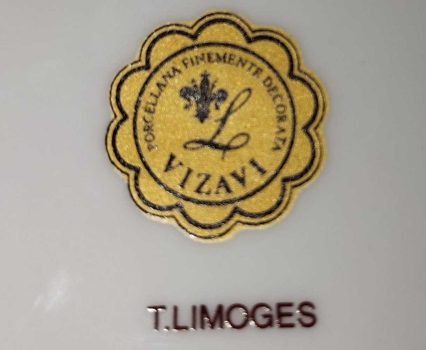 Porcelana T. Limoges "Vizavi" – Ouro 24K – Nunca utilizado (28 Peças),  Esplêndido serviço de café, inclui terrina com travessa.