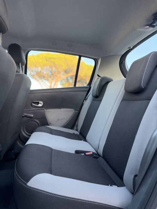 Renault Clio 1.2 - 2012 - Garantia 18 meses