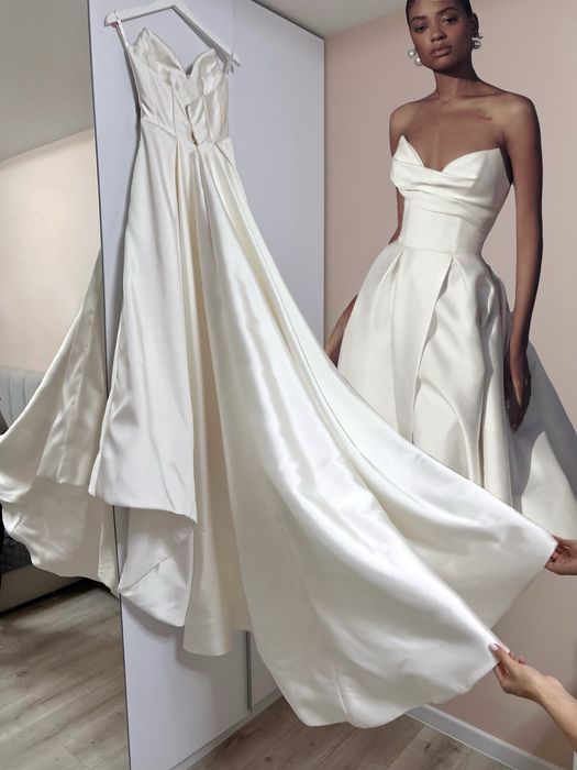 Весільня сукня arina galagan сатинова атласна айворі кремова з шлейфом