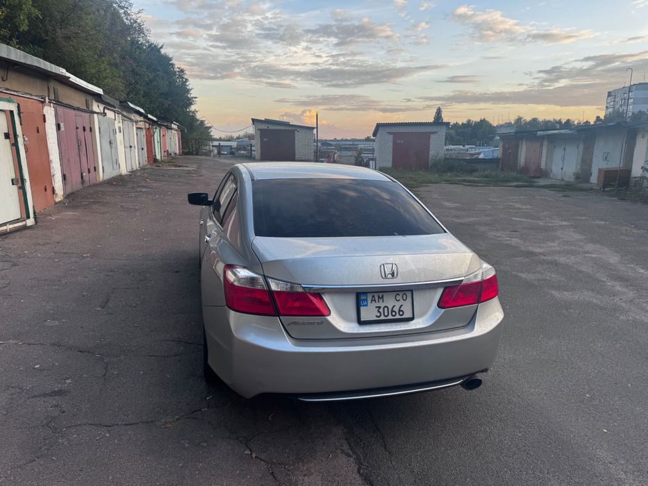 Автомобіль легковий