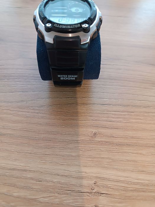Sprzedam oryginalny zegarek Casio AE-2100W.Uszkodzony,na części.