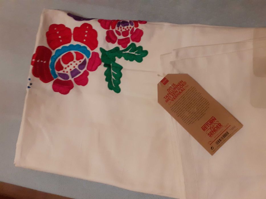 nowy obrus Return To Sender