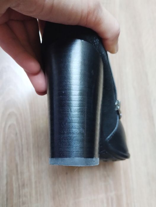 Skórzane botki damskie Tommy Hilfiger rozm 41