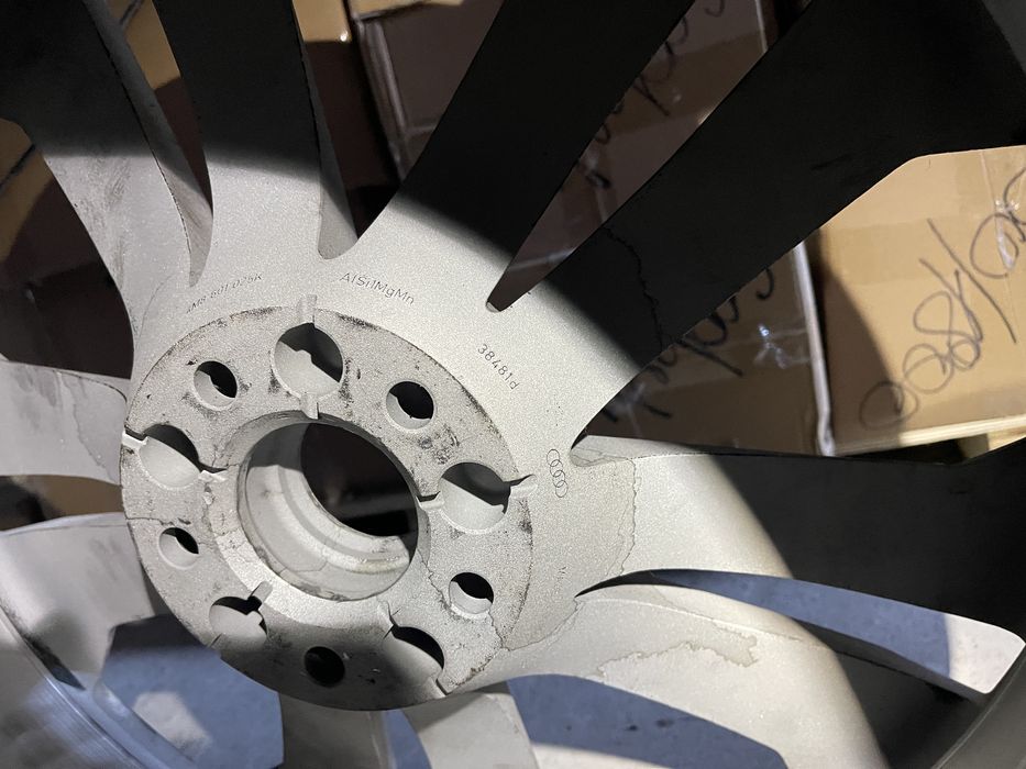 Оригінальний диск AUDI SQ8 R22 4m8 10x22 et21 4m8601025k під покраску