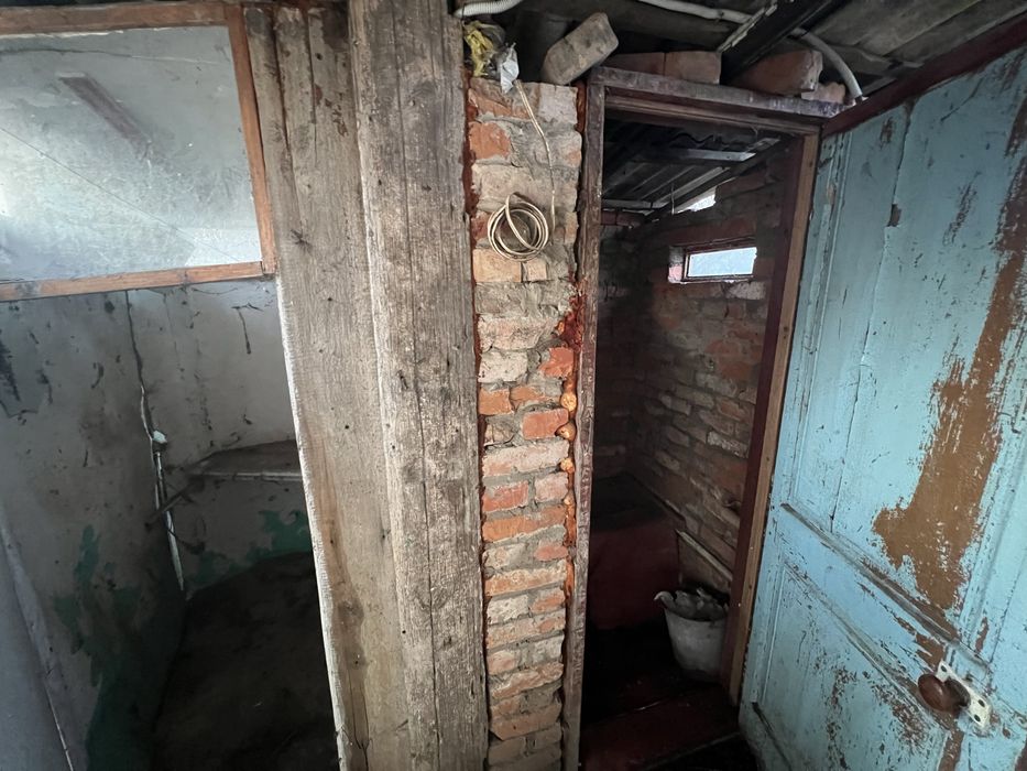 Будинок. Хата. Двір