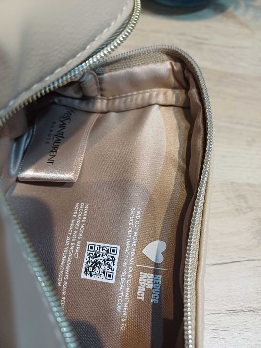 Bolsa de maquiagem Yves Saint Laurent