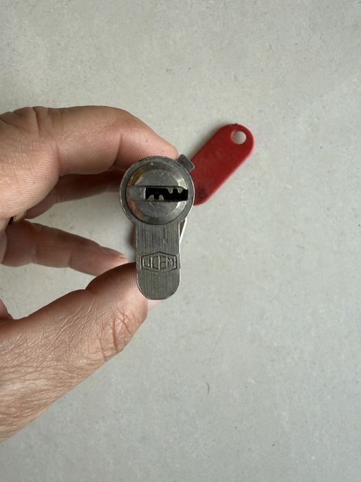 Canhão fechadura porta UCEM