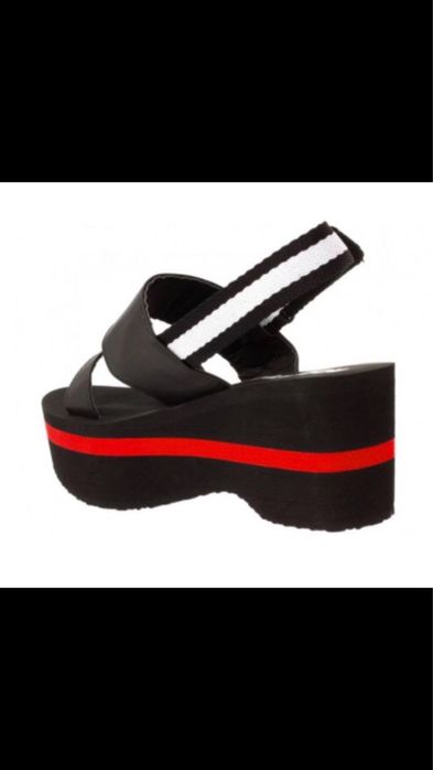 Босоножки Rocket Dog