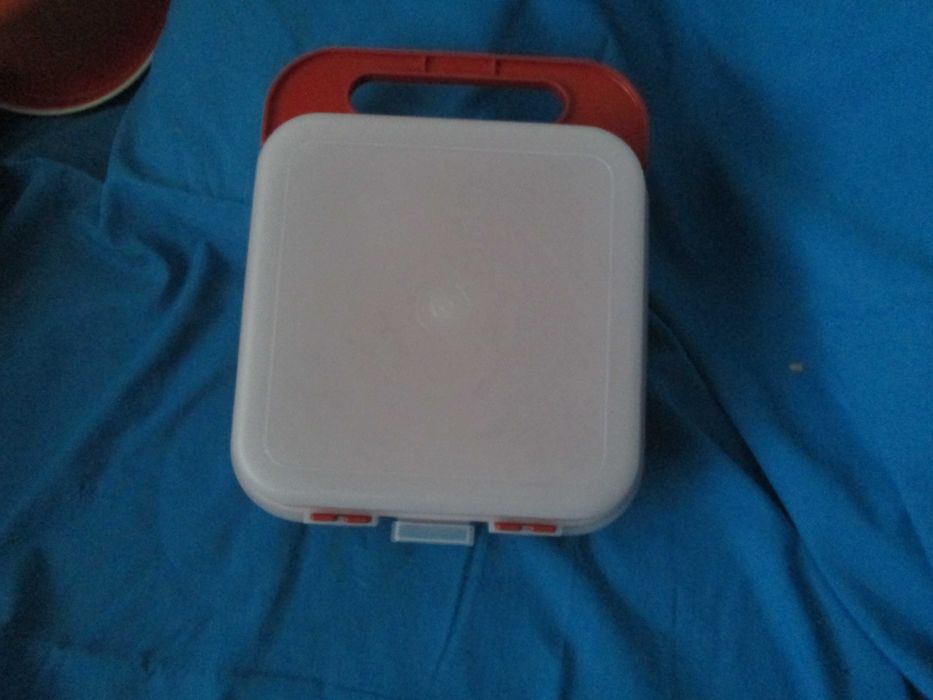 Tupperware anos 80 a estrear