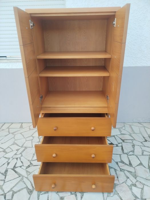 Móvel de quarto semi novo