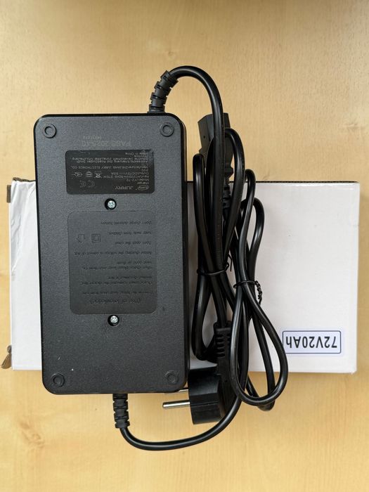 carregador 72v20ah baterias scooter eletrica demop - Novo