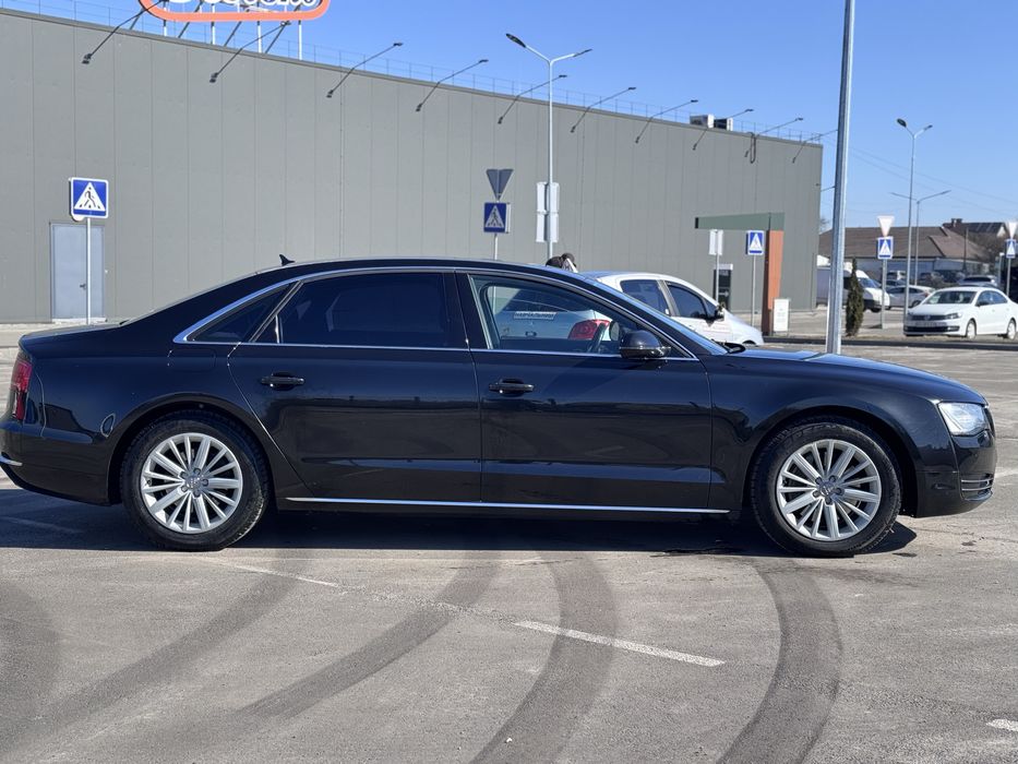 Ауді А8. Квадро 3.0 На повній комплектації