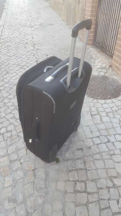 Mala Trolley ou levar á mão