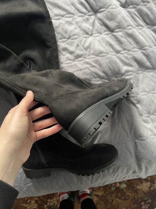 Чорні жіночі ботфорти 39 розмір