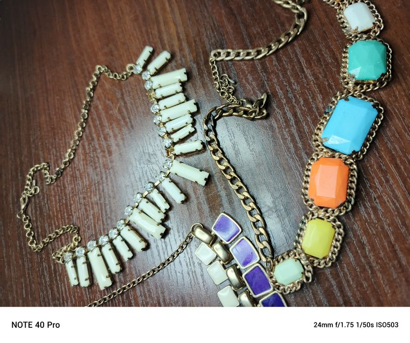 Zestaw naszyjników vintage