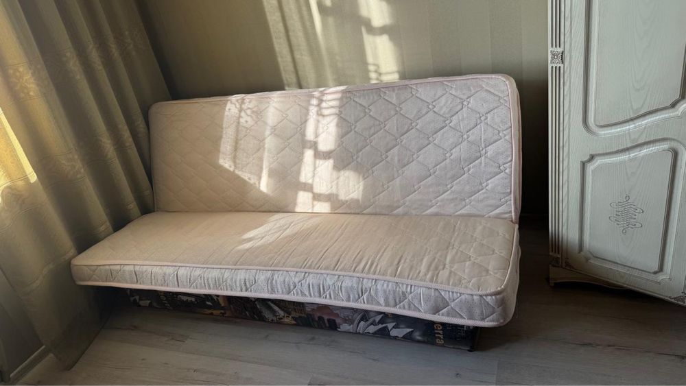 Продам расскладной двухспальный диван